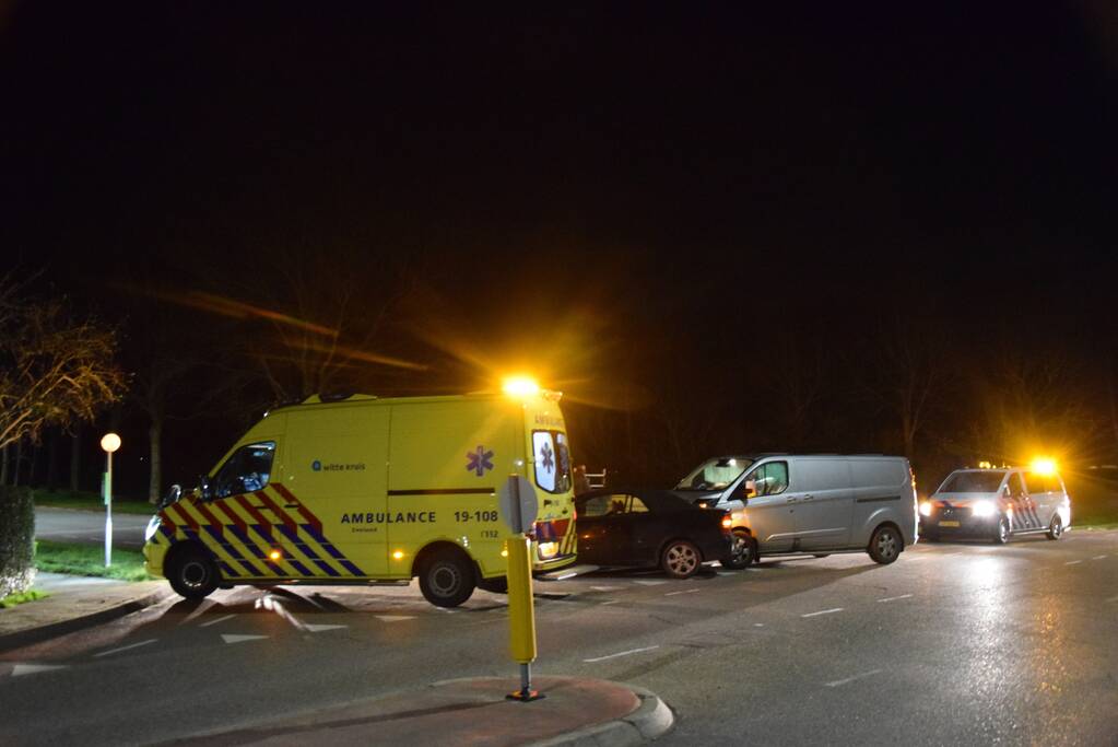 Veel schade bij ongeval met drie voertuigen