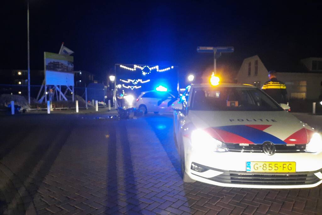 Gewonde na aanrijding tussen scooter en auto