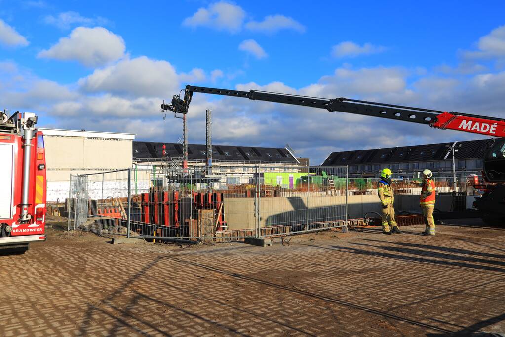 Persoon gewond bij val in drie meter diepe bouwput