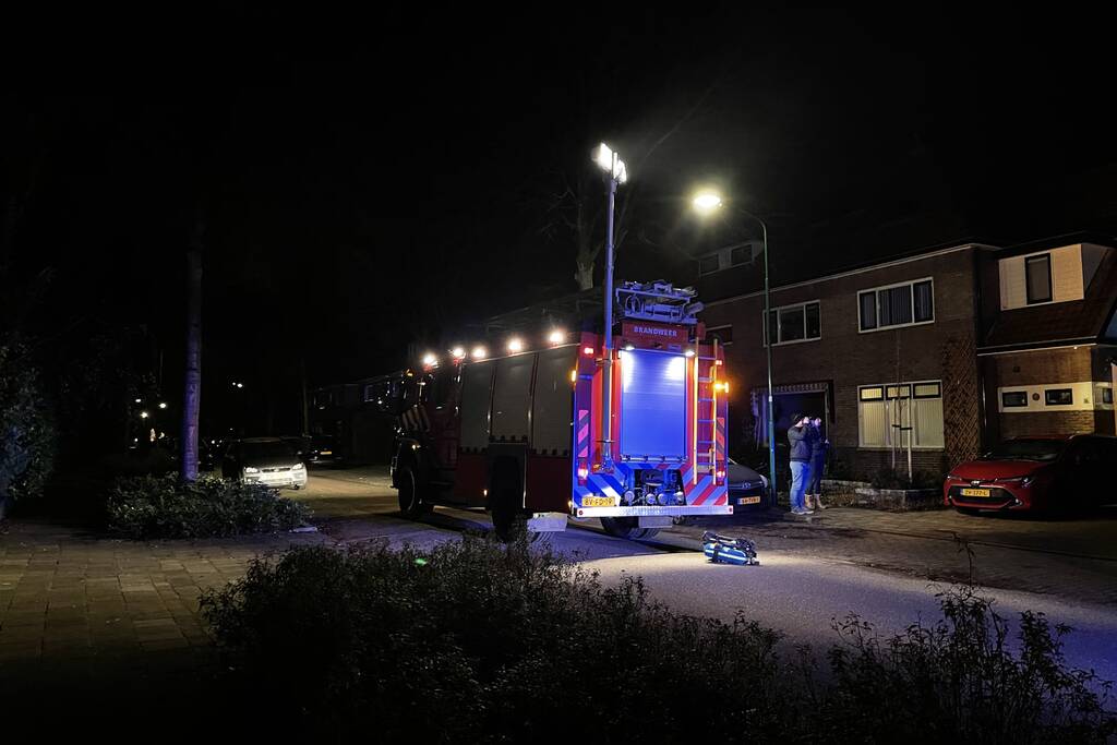 Brand in schoorsteen trekt aandacht van veel buurtbewoners