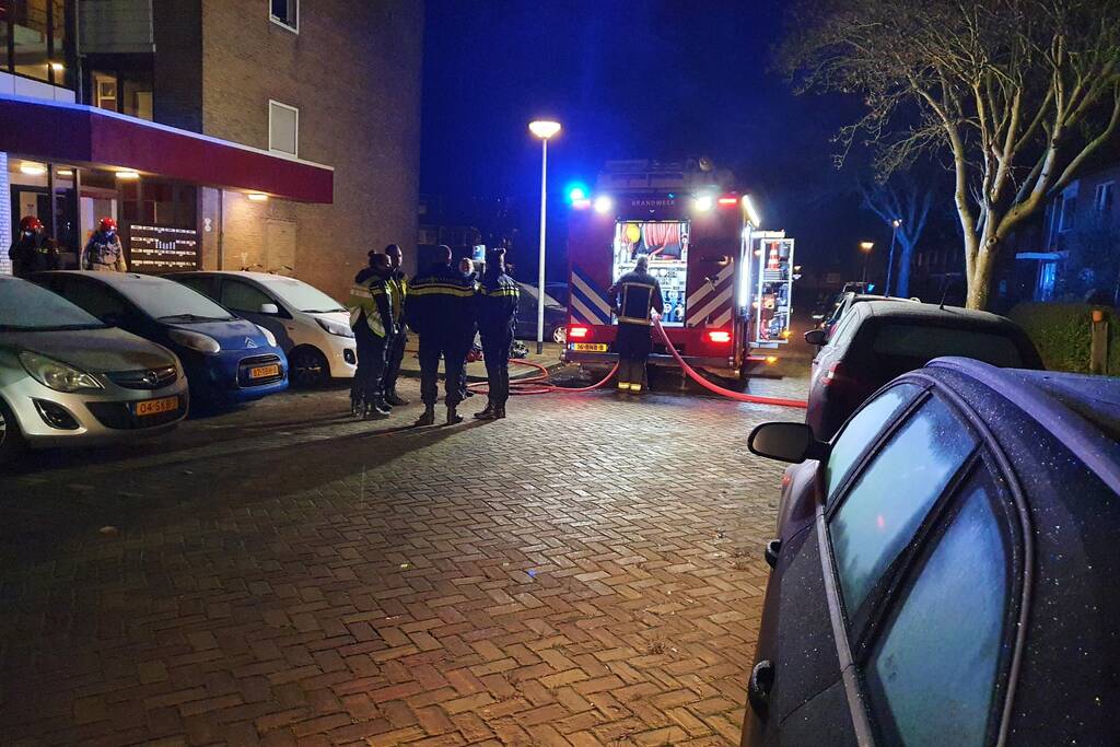 Persoon gewond bij woningbrand