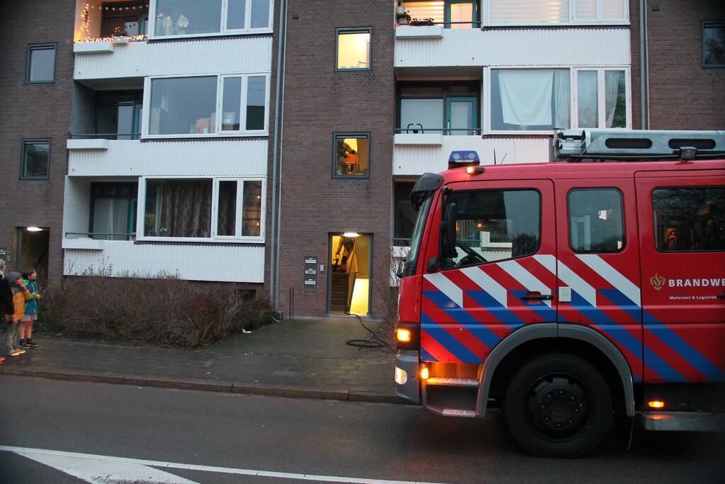 Vlam in de pan zorgt voor fikse rookontwikkeling