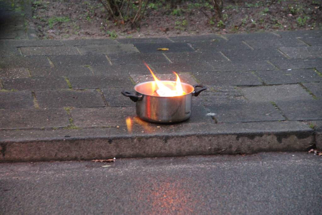 Vlam in de pan zorgt voor fikse rookontwikkeling