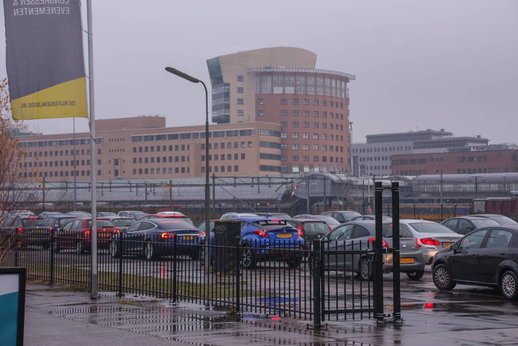 Enorme rijen bij GGD-teststraat