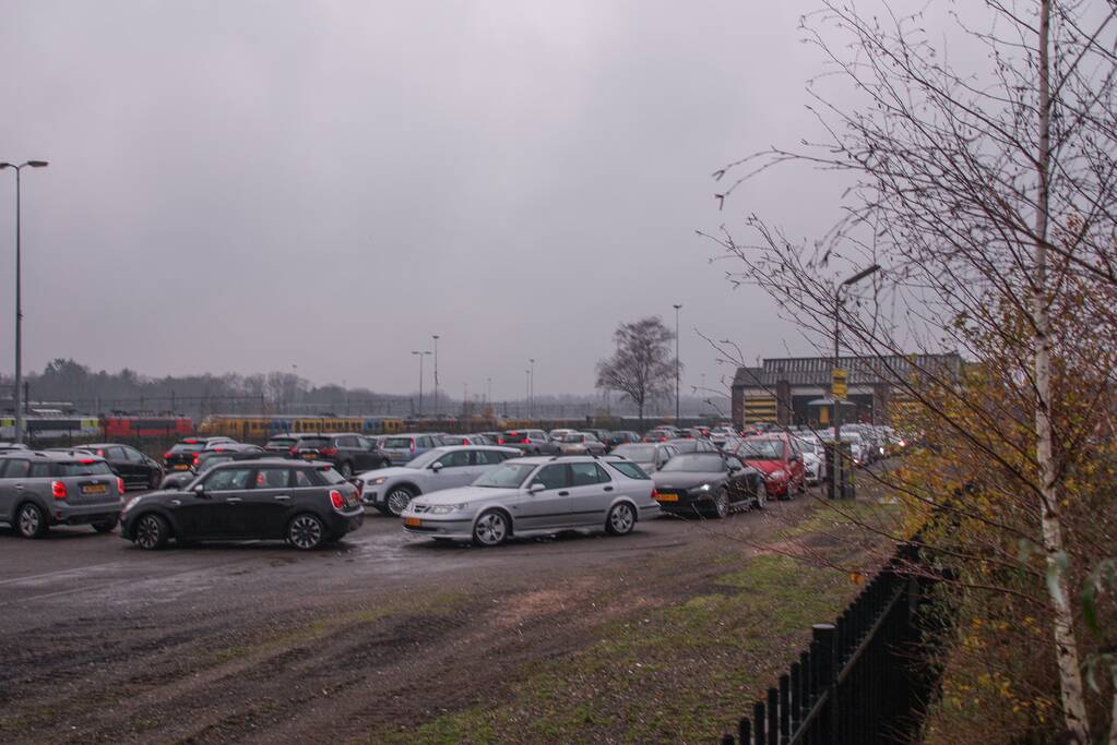 Enorme rijen bij GGD-teststraat