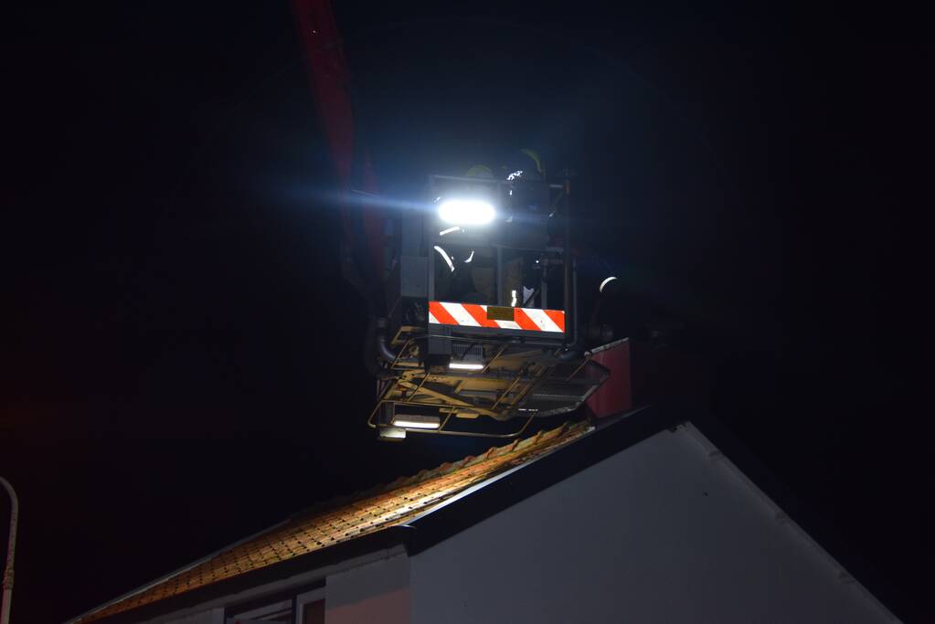 Schoorsteen geveegd na brand