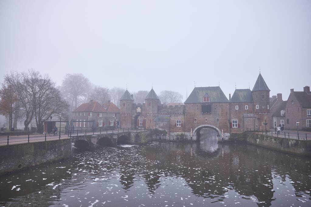 Dichte mistbanken in de Keistad