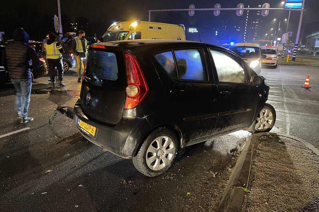 Ravage bij ongeval tussen meerdere voertuigen