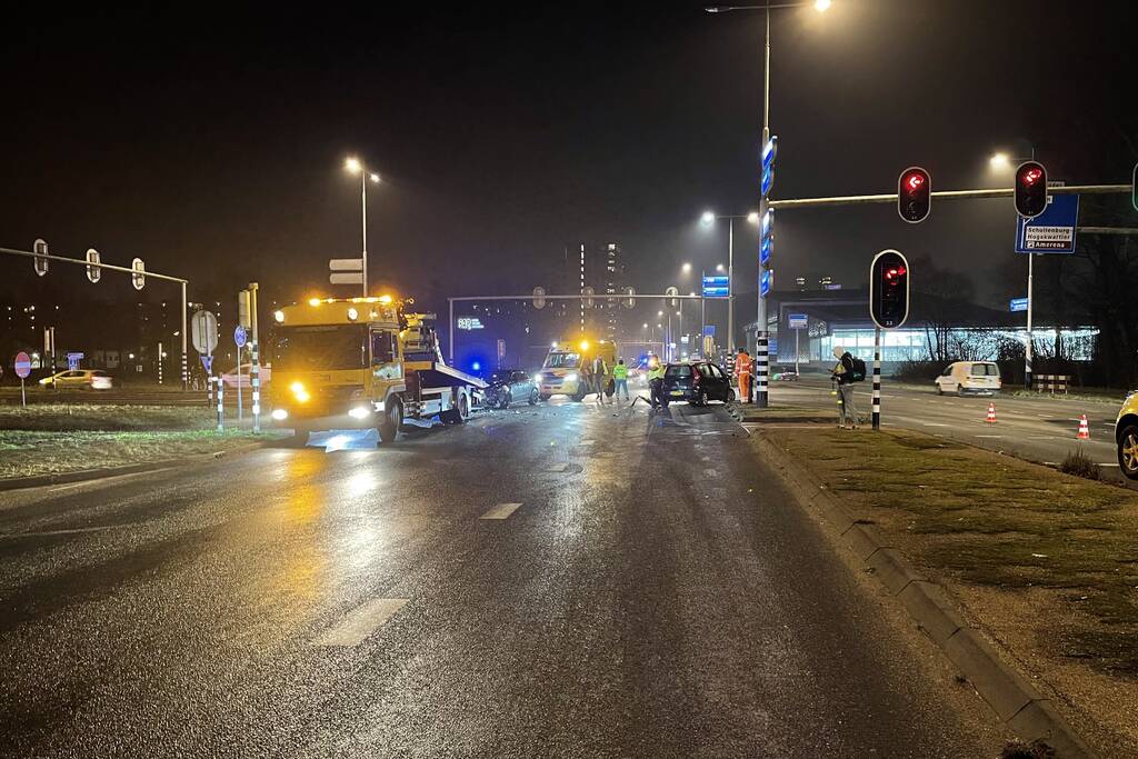 Ravage bij ongeval tussen meerdere voertuigen