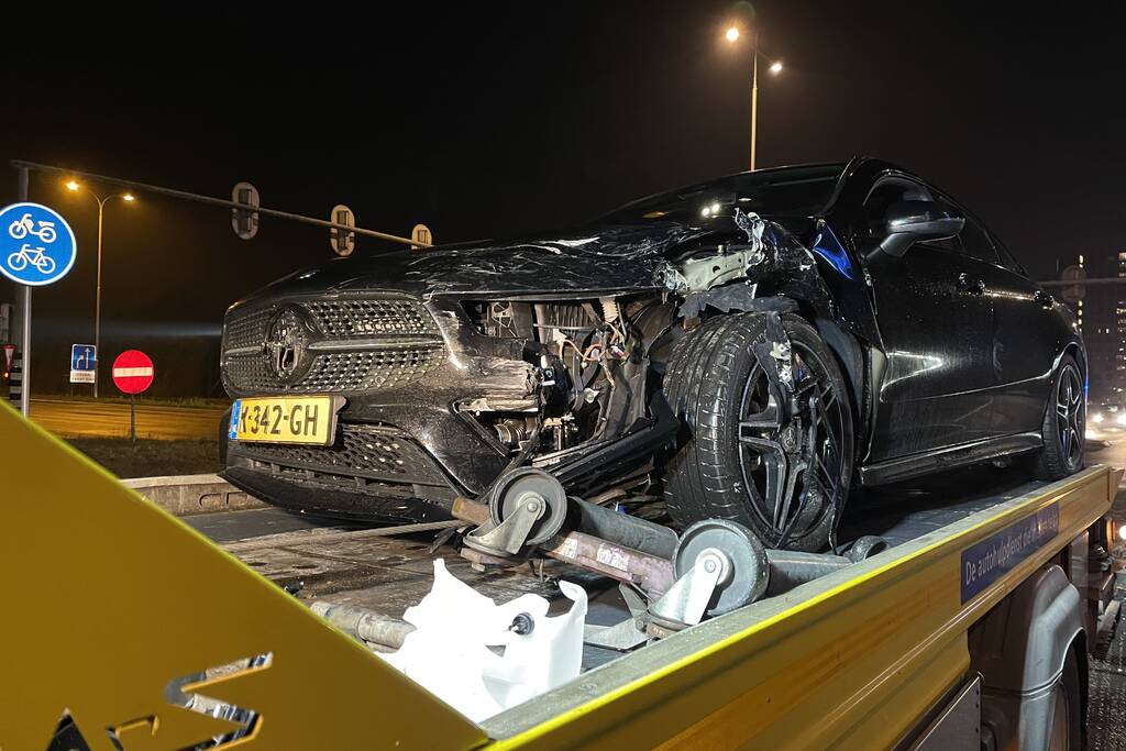 Ravage bij ongeval tussen meerdere voertuigen