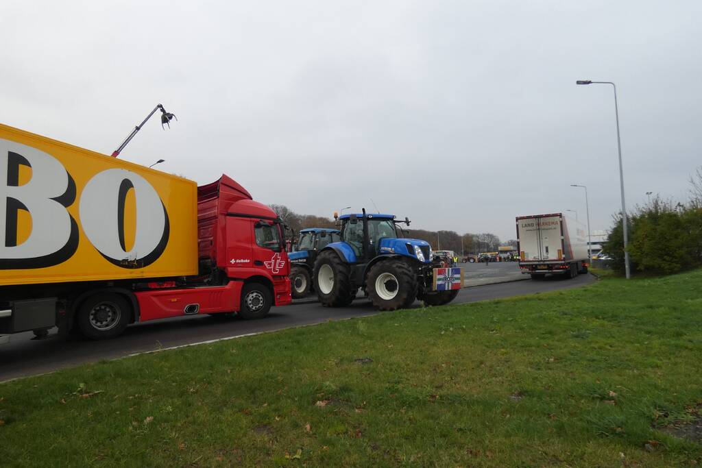 Distributiecentrum Jumbo geblokkeerd door boeren