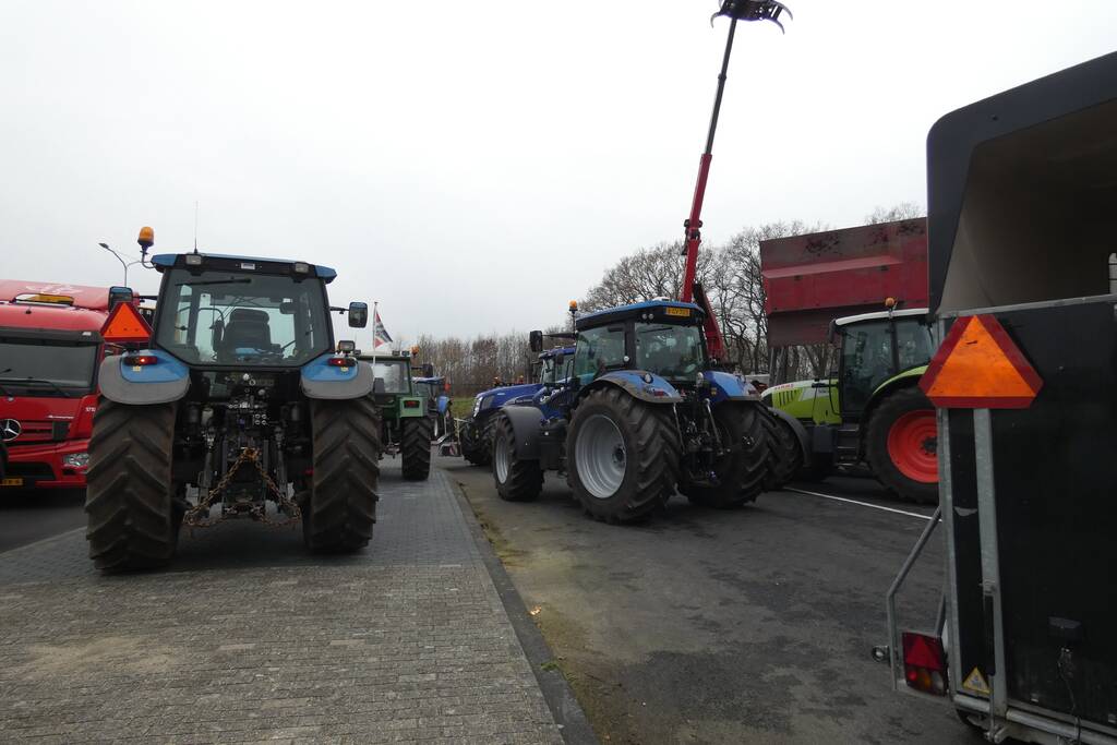 Distributiecentrum Jumbo geblokkeerd door boeren