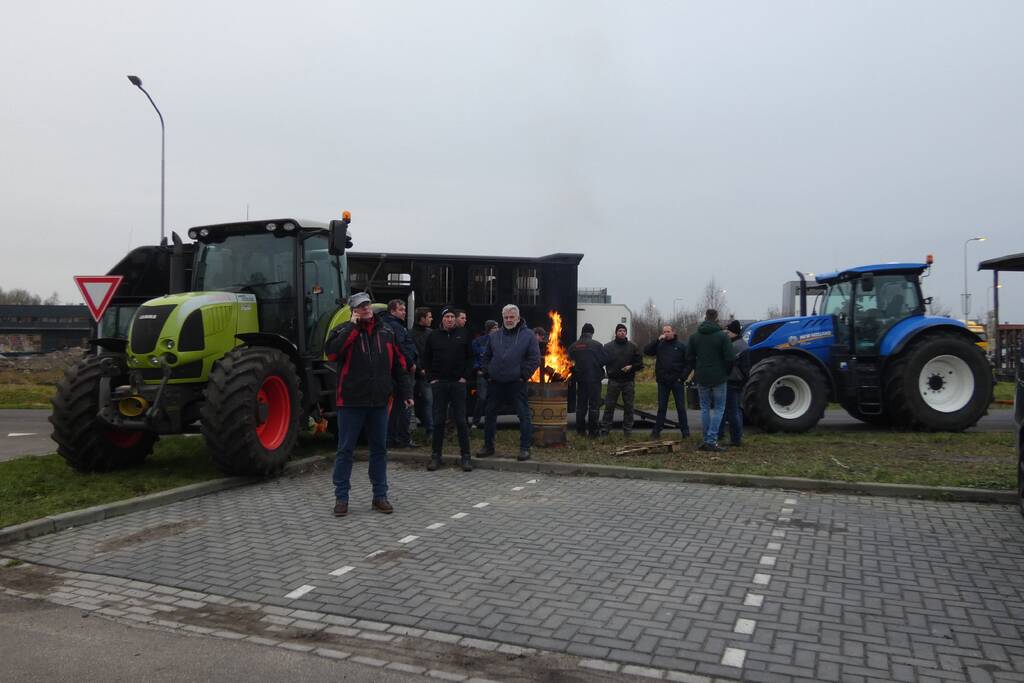 Distributiecentrum Jumbo geblokkeerd door boeren
