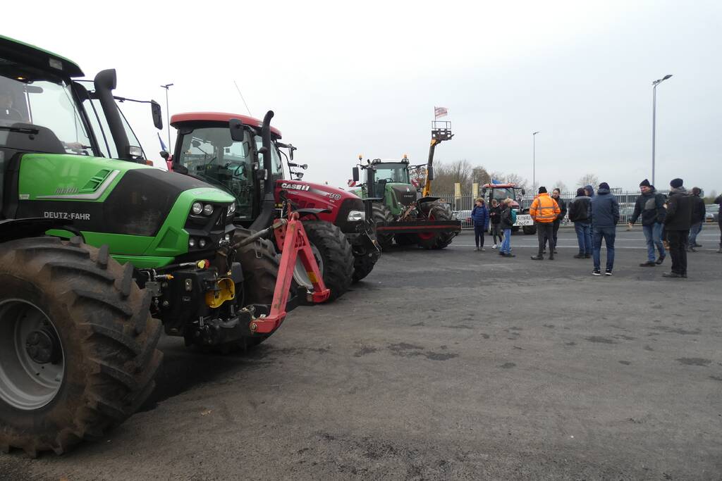 Distributiecentrum Jumbo geblokkeerd door boeren