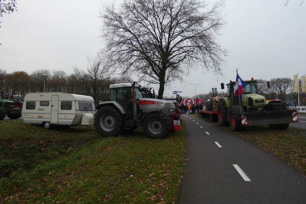 Distributiecentrum Jumbo geblokkeerd door boeren