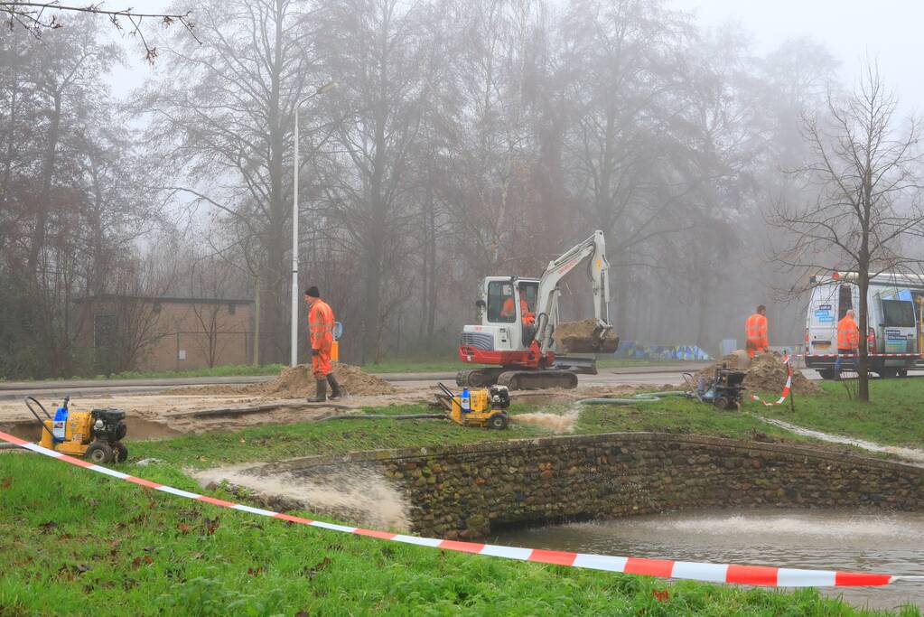 Flink waterballet na gesprongen leiding