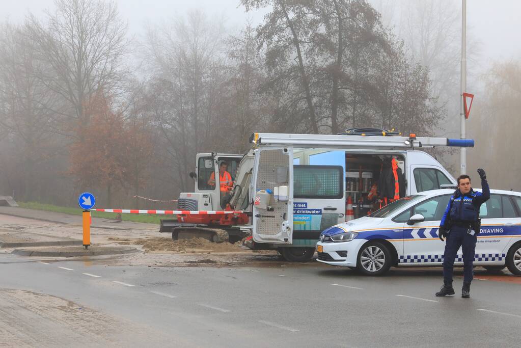 Flink waterballet na gesprongen leiding