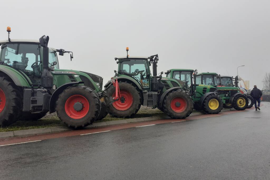 Boze boeren blokkeren Jumbo distributiecentrum