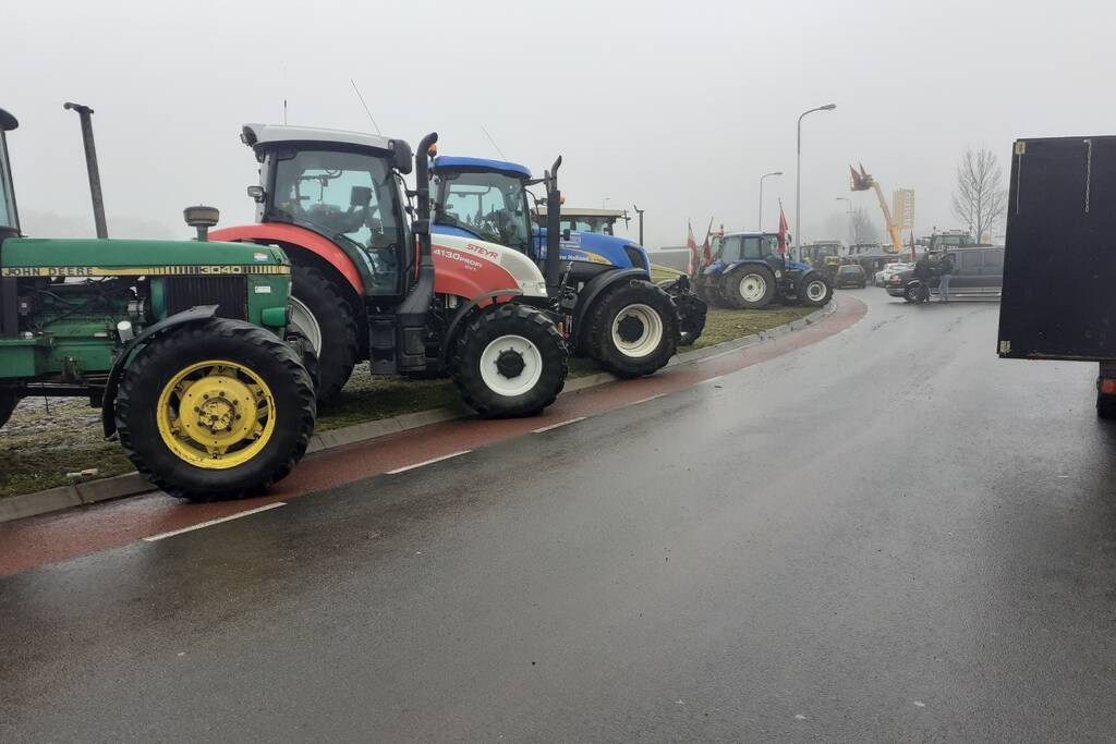 Boze boeren blokkeren Jumbo distributiecentrum