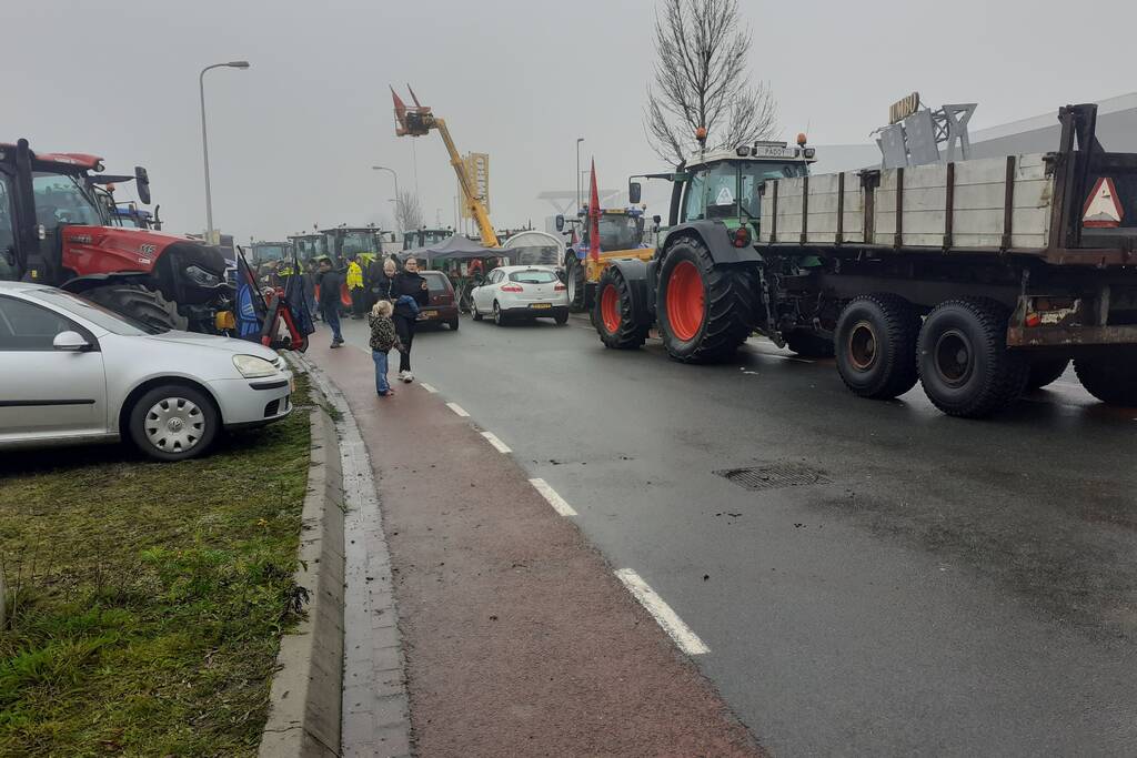 Boze boeren blokkeren Jumbo distributiecentrum