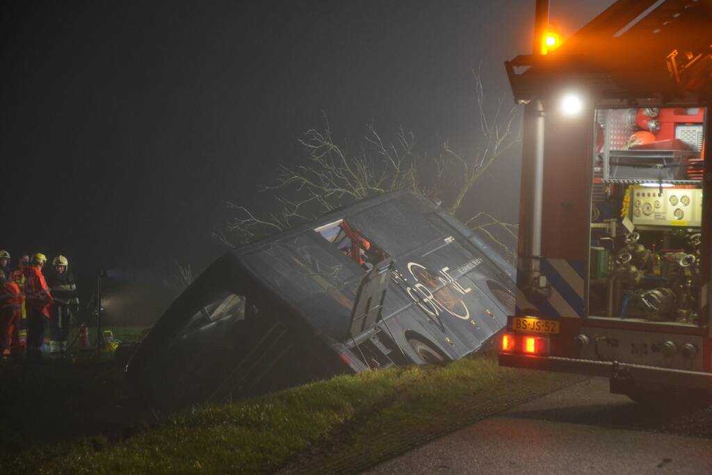 Chauffeur Arriva touringcar overleden bij crash
