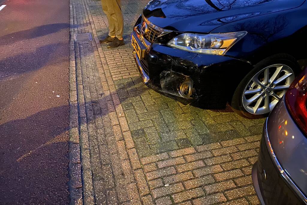 Scooterrijder geschept door auto