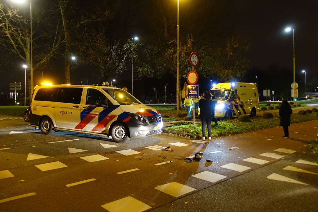 Scooterrijder gewond bij botsing met auto