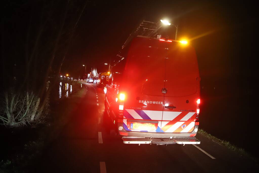 Auto te water geraakt