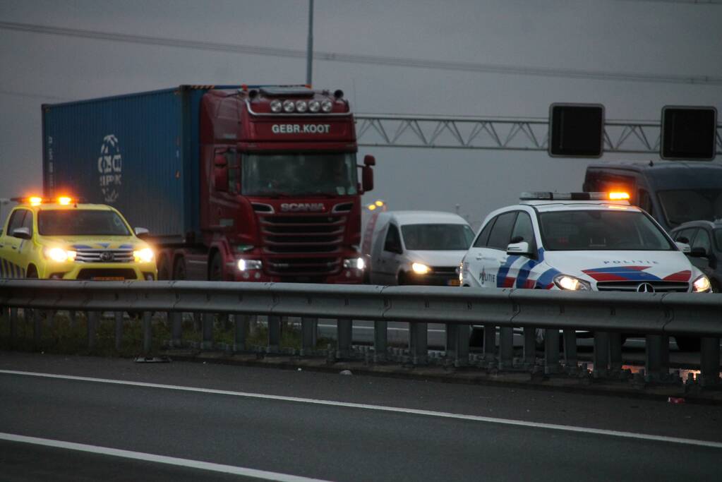 Flinke vertraging door aanrijding op snelweg