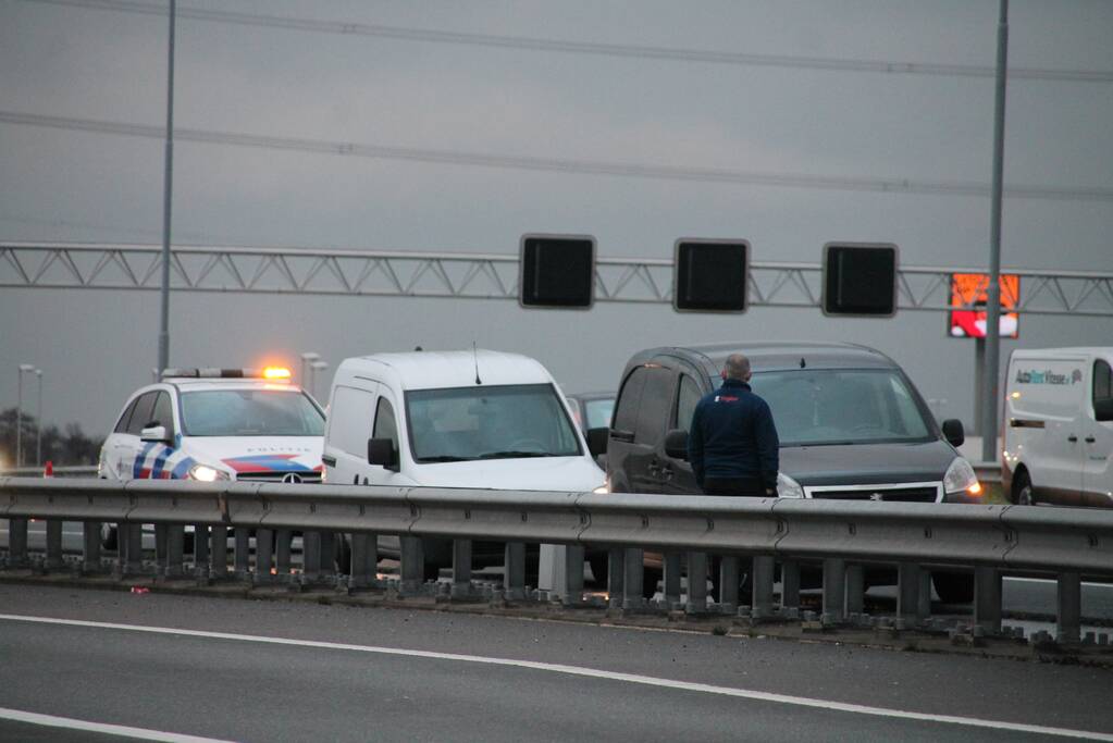 Flinke vertraging door aanrijding op snelweg