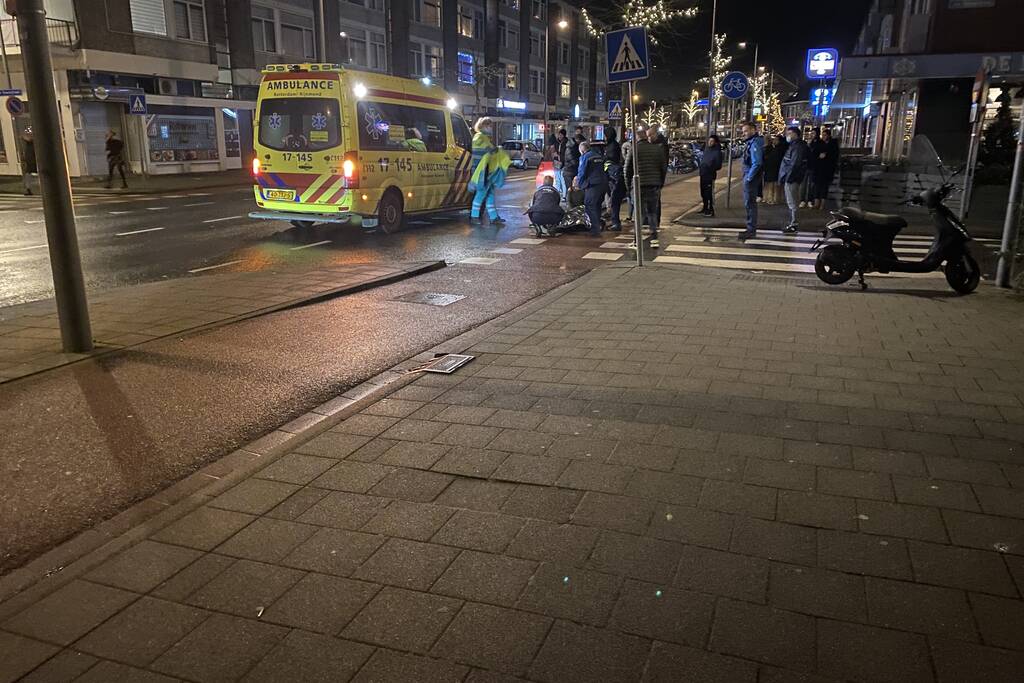 Fietser gaat hard onderuit en raakt gewond