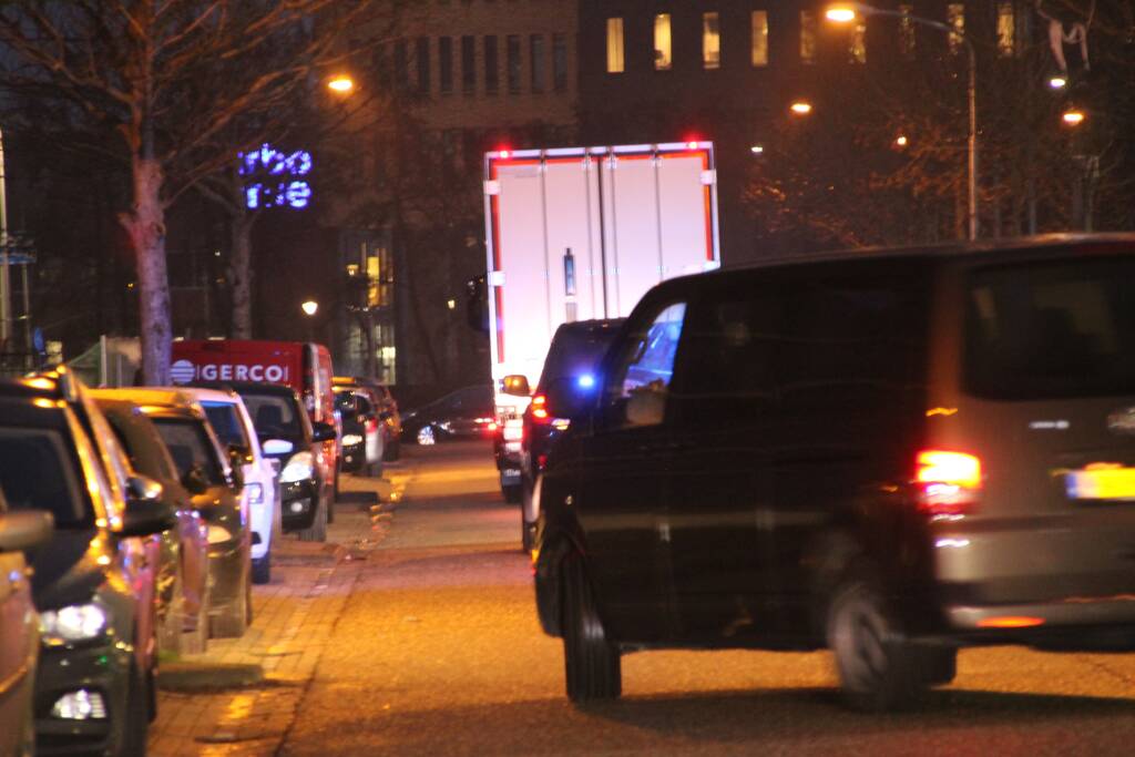 Zwaarbeveiligd transport vanaf voormalige gelddrukkerij Joh Enschedé