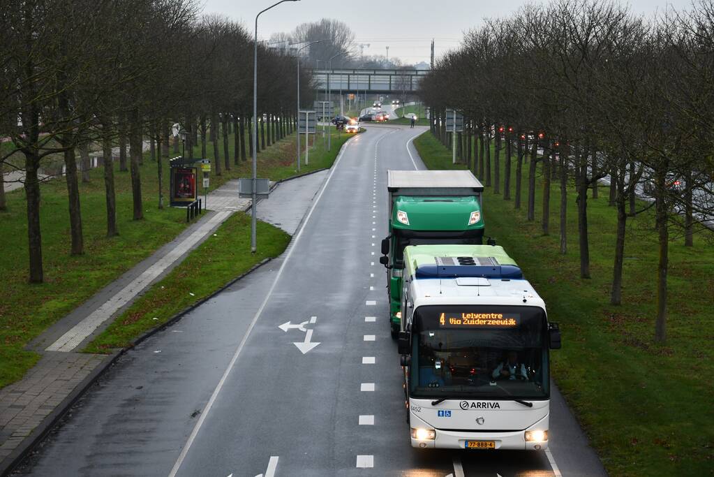 Aanrijding tussen auto en motor