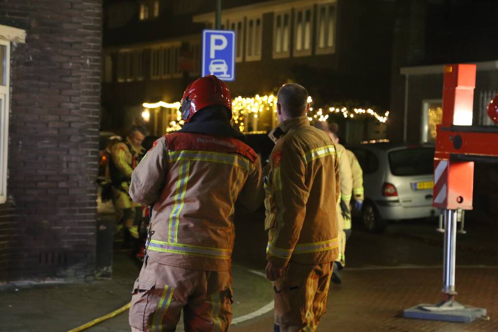 Veel rook bij brand in woning