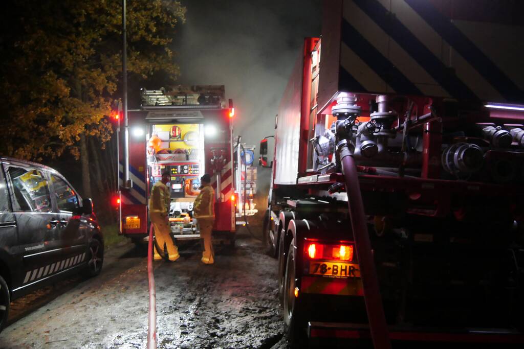 Flinke rookpluimen bij aangestoken buitenbrand
