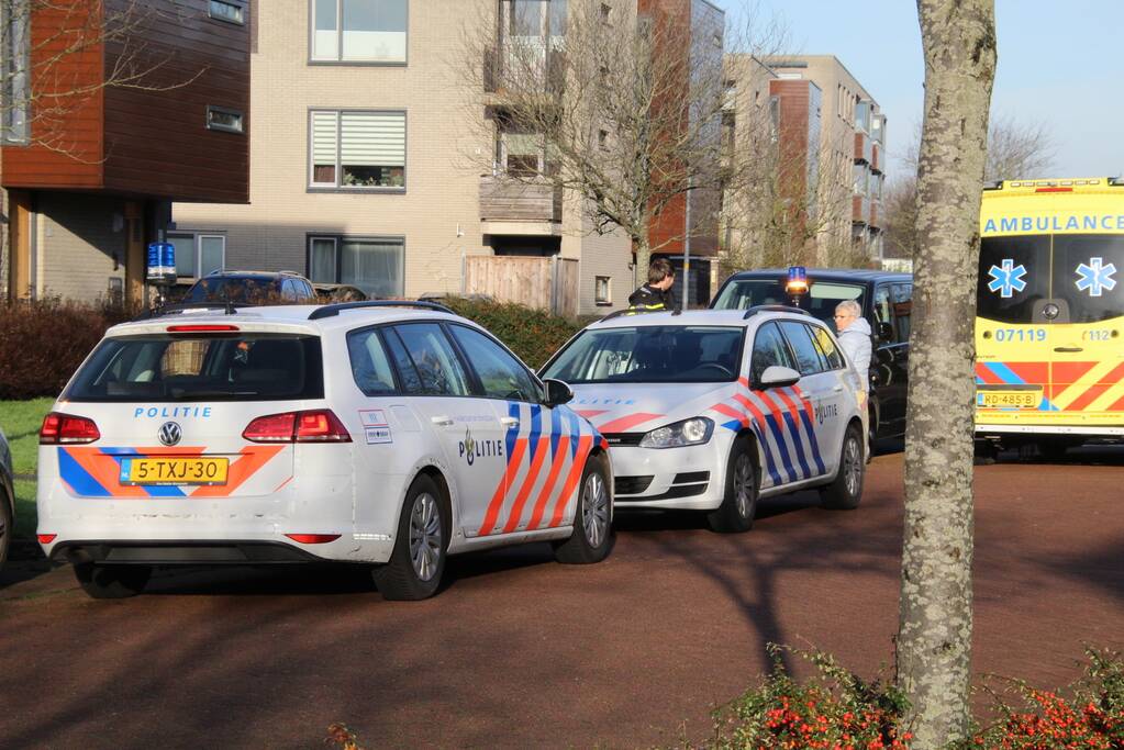 Man met fiets gaat hard onderuit