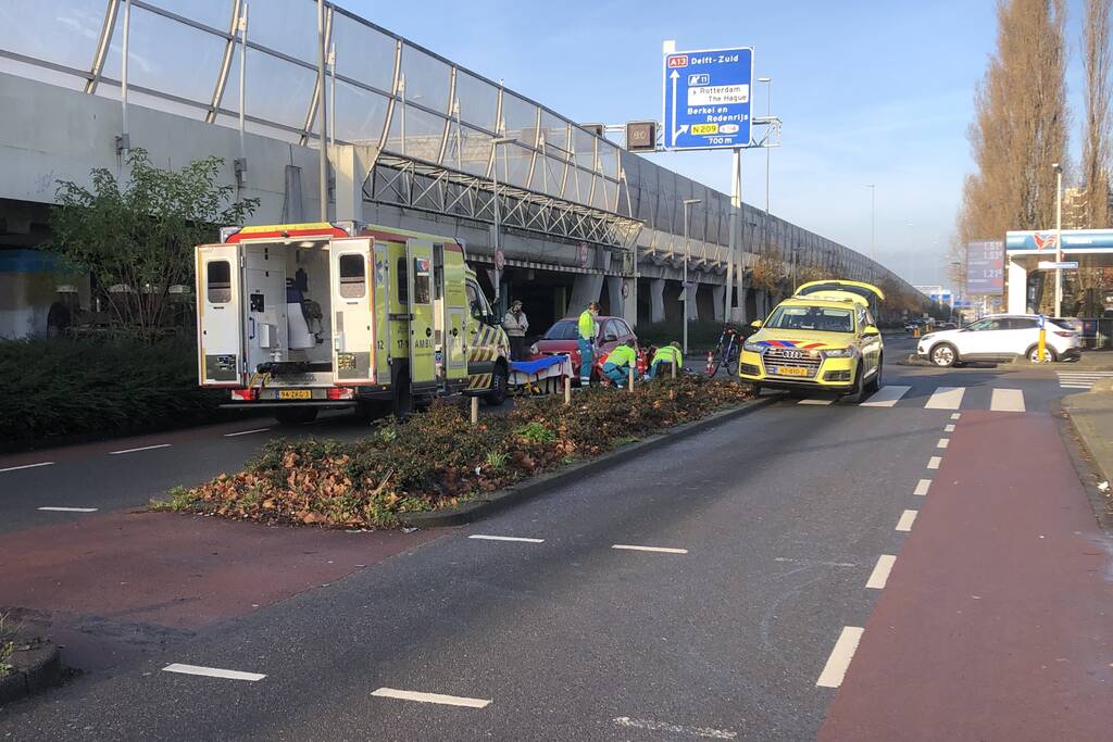 Persoon zwaargewond bij aanrijding met auto