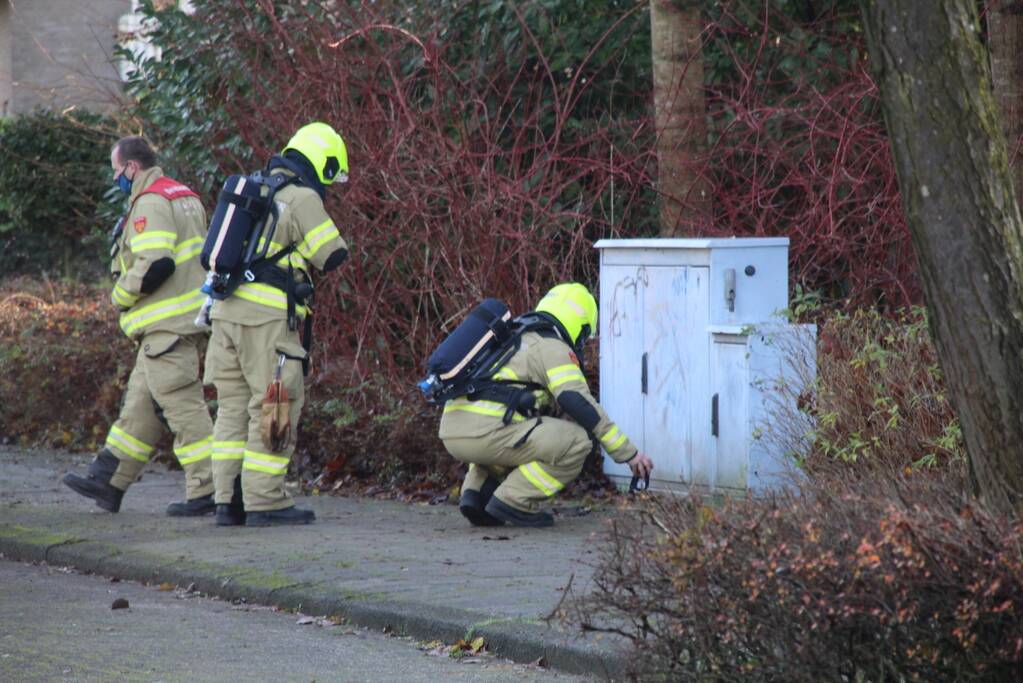 Brandweer doet onderzoek naar melding gaslucht