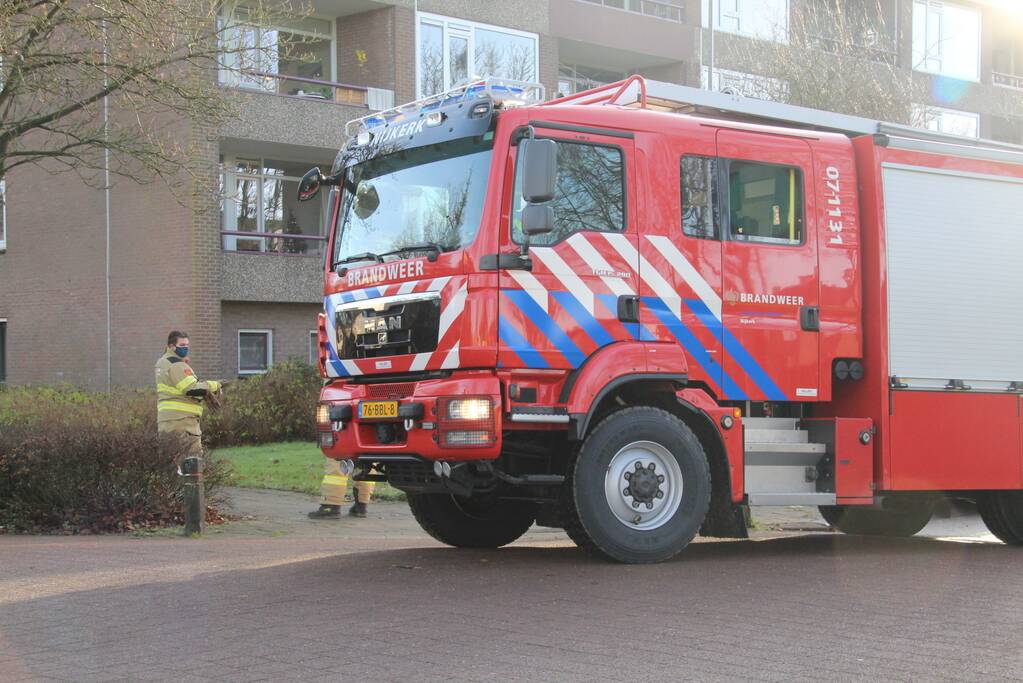 Brandweer doet onderzoek naar melding gaslucht