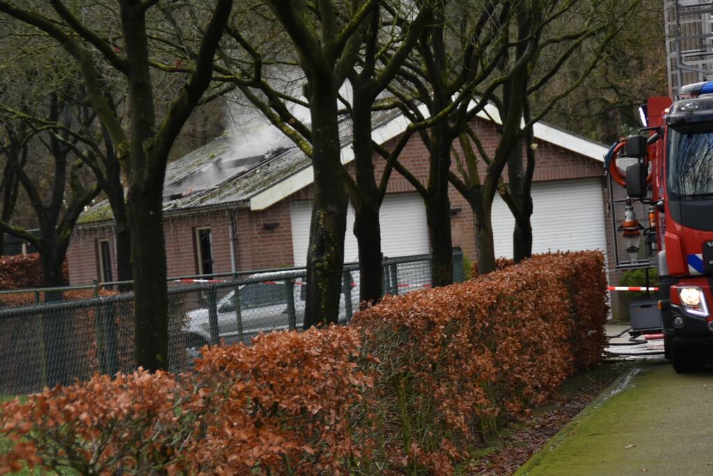 Veel rook bij brand in schuur