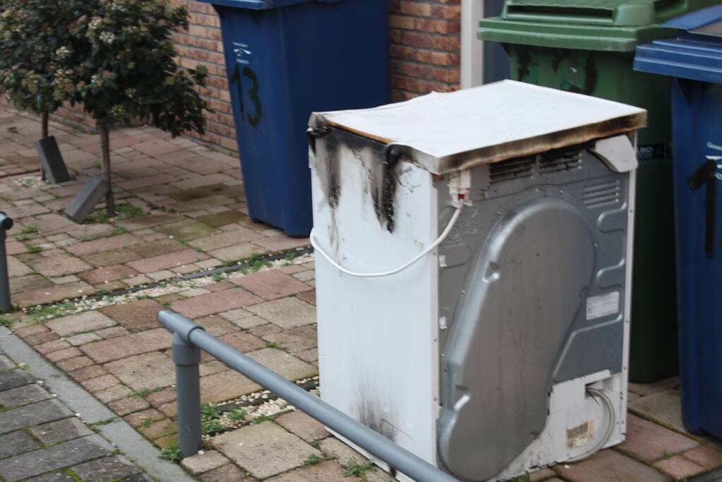 Wasdroger in brand in woning