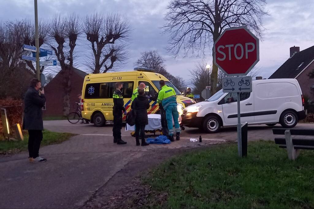Scooterrijder gewond bij botsing met auto