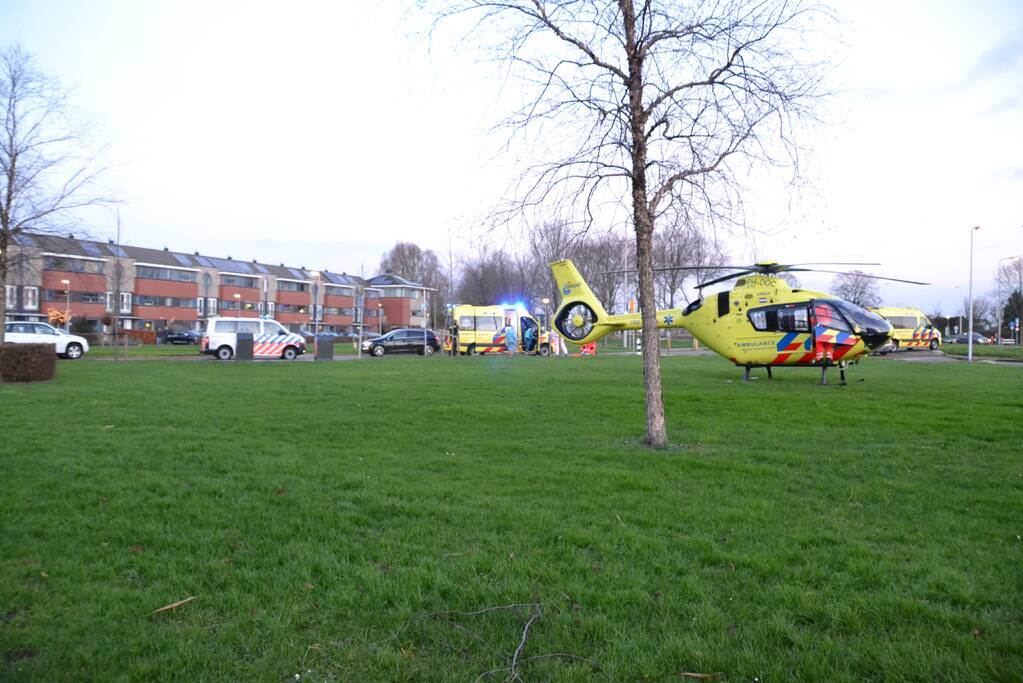 Traumahelikopter ingezet bij incident in woning
