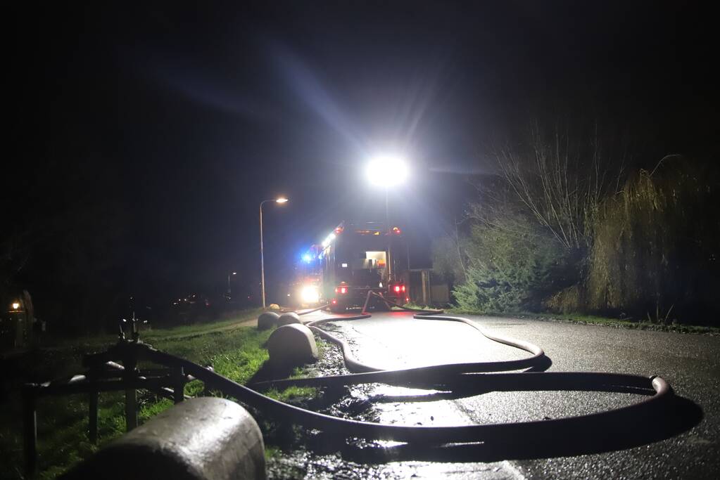 Flinke brand in houten chalet