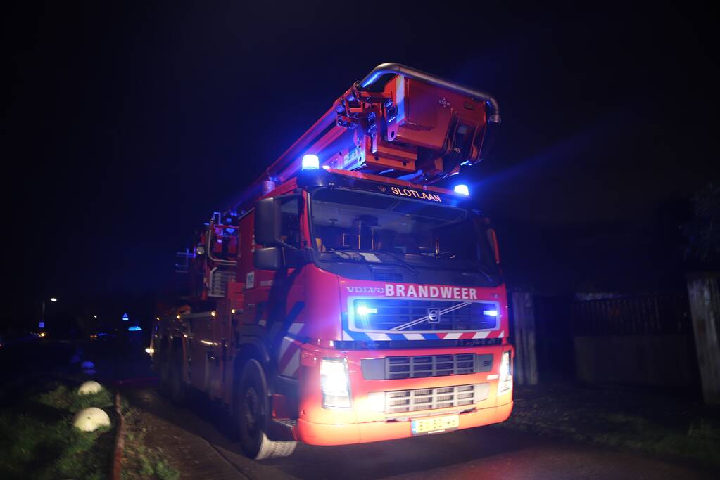 Flinke brand in houten chalet