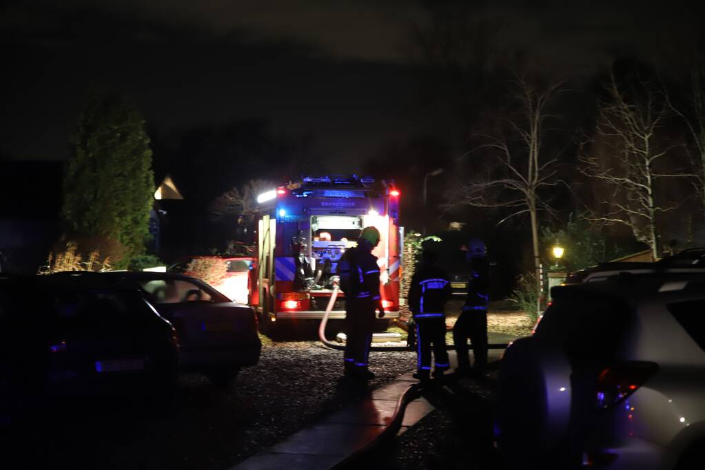 Flinke brand in houten chalet