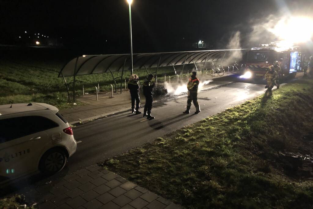 Brommer door brand verwoest