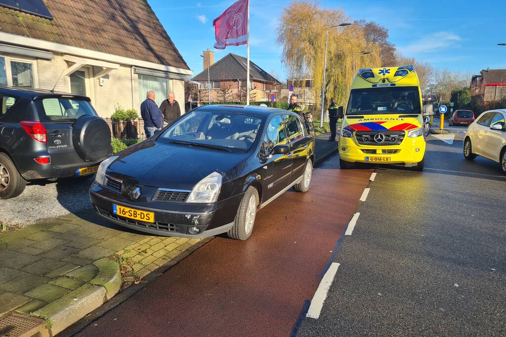 Fietser aangereden door auto