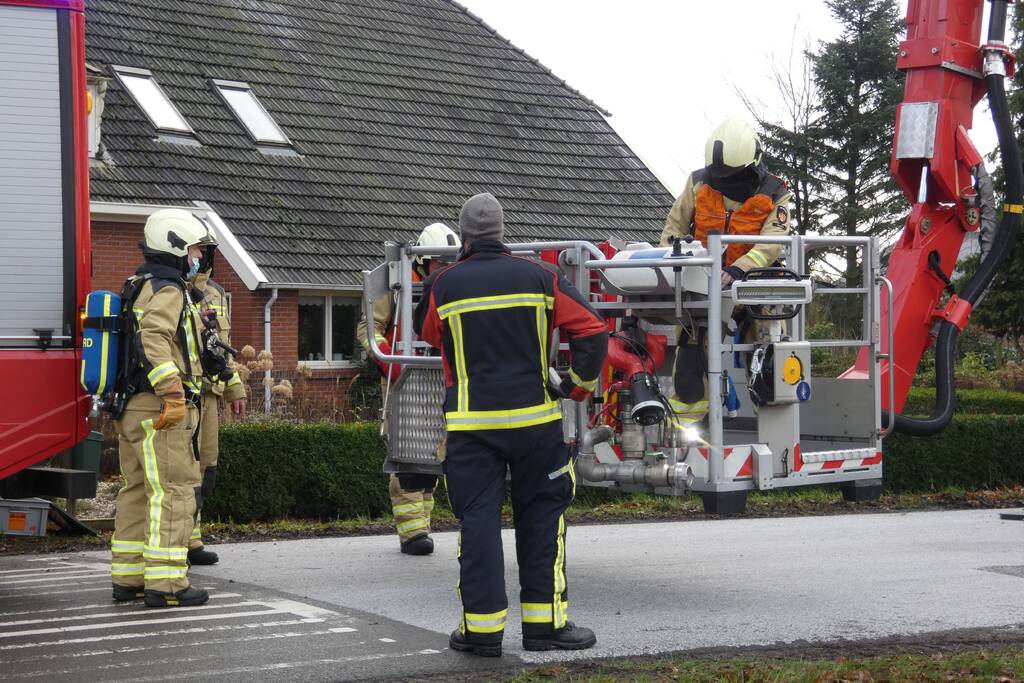 Flinke schoorsteenbrand bij woning