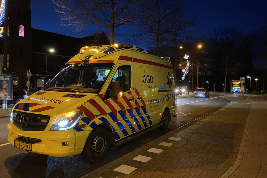 Fietser aangereden door auto